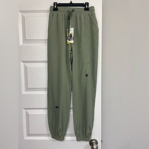 BRAND NEW HALARA cute green joggers! with tags!